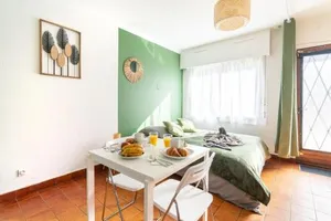 Image of Charmant studio avec terrasse, Gare à 200m et parking gratuit