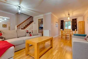 Image of Pass the Keys Spacious Modern Home near River Cam Free Parking