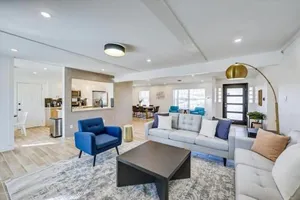 Image of Stunning Dallas Home w Beautiful Yard Big Groups