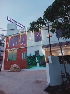 Image of White Housse Inn