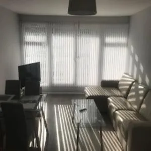 Image of Modern 2 Bed Apt. 5 Mins to Common Wealth Games