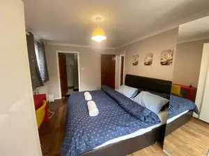 Image of STUNNING 2 BEDROOM WITH GARDEN Sleep 6