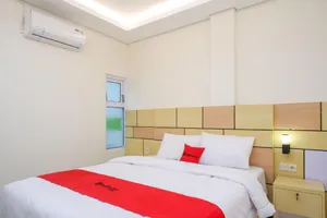 Image of RedDoorz Plus near Pasar Gede Solo