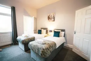 Image of Sheffield Contractors Stays- Sleeps 6, 3 bed 3 bath house. Managed by Chique Properties Ltd