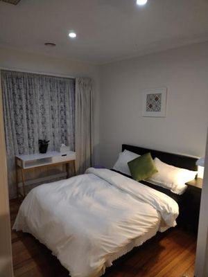 Image of Two separate rooms at 34 Clarevale