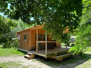 Image of Cabane de Touraine au bord de l'eau