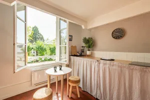 Image of Charming Apartment in the Heart of Versailles