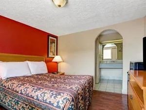 Image of Knights Inn Galveston