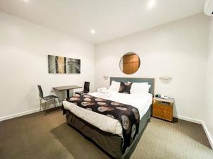 Image of 410 /247 studio gouger st Ex hotel room in city