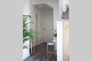 Image of Contemporary City Studio Apartment 2 Minutes from Station