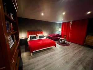 Image of L'Escape