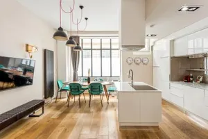 Image of Design et confort near Champs Elysees