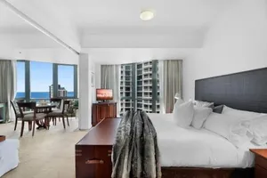 Image of Oceanview 1-Bed Sub Penthouse with Pool & Gym