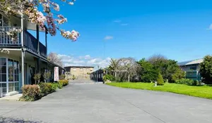 Image of Mid Valley Motel