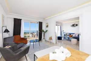 Image of Suite Riviera - Sea View - Clim - 50M Plage - Residence de standing - Spacieux 180 M2 - Parking