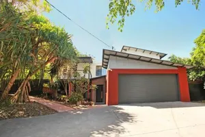 Image of 252 David Low Way
