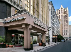 Image of Hampton Inn & Suites Milwaukee Downtown