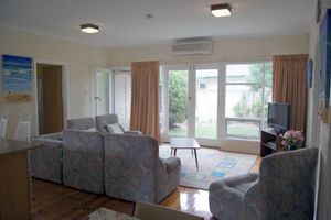 Image of Comfortable Unit Close to the Beach