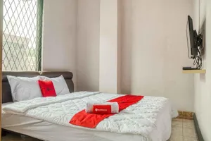Image of RedDoorz near Duta Merlin