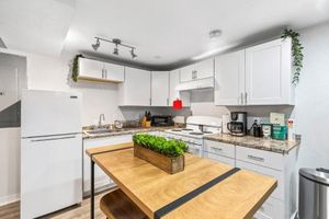 Image of Basement with Full Kitchen and Near Downtown