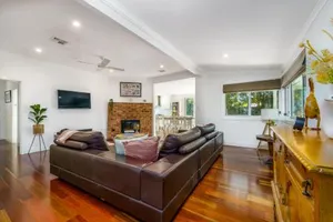 Image of Delightful 3BR Escape 9 mins to War Memorial