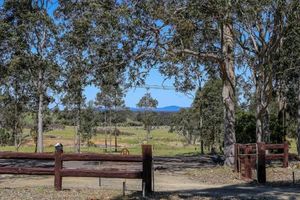 Image of The Reserve Homestead walk to vineyards and restaurants and Concerts