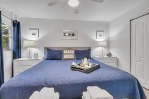 Image of 2bed 1bath Suite minutes to Downtown, Beaches, Restaurants, Theaters and MORE