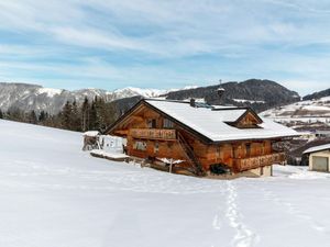 Image of Sprawling Mansion near Ski Area in Salzburg