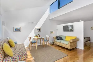 Image of Yardley on Argyle - A Peaceful Hobart Studio
