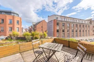 Image of Appartement lumineux avec rooftop et garage privé.