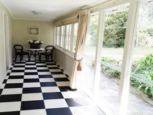 Image of Robin Hill Manor