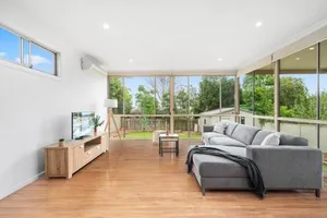 Image of Big Stylish 3 bed house with Free Parking