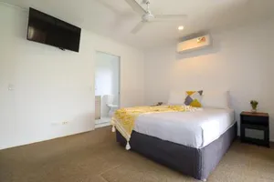 Image of BLK Stays Guest House Deluxe Units Bellmere