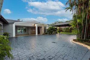 Image of 25P Enchanting Bungalow Retreat - Mystical Garden,Petaling Jaya by Verano