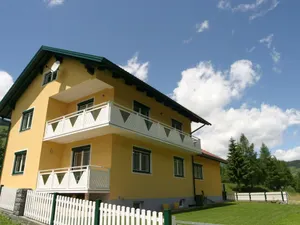 Image of First Floor Appartment With Sealed Staircase for Extra Privacy