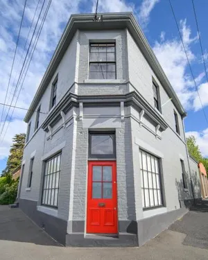 Image of DeWitt Apartment - 3 Red Doors Battery Point