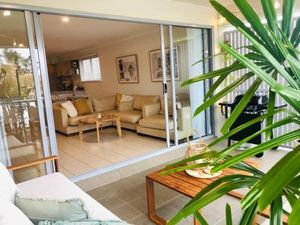 Image of Bright & Cosy 2 Bed, 2 Bath Apartment, With Pool