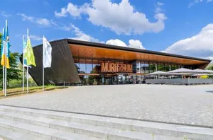 Image of CityFlair über dem Yachthafen