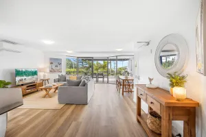 Image of Belmore Palms ~ 2 Min to Surfie, Village & Beach