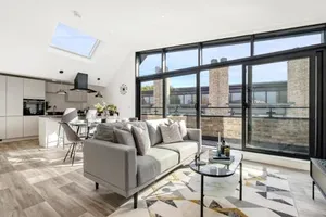 Image of Tailored Stays - Central Cambridge, Lacon House