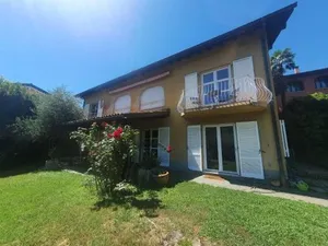 Image of Golden Hill - Big rooms with Kitchen and Garden