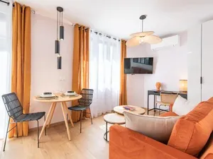 Image of Apparts Seasons - Saint Étienne - La Terrasse