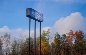 Image of Royal Inn & Suites