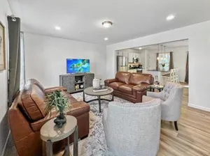 Image of Luxurorious Townhome In Reading