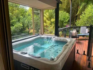 Image of ELEVATA VILLA Luxe Spa Jacuzzi - Wood Fire - Claw Bath - Pet Friendly