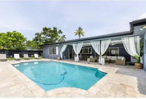 Image of Spacious 4 Bedroom 3 Bathroom House with Heated Pool and Outdoor Shower close to FFL Airport and Cruise Port