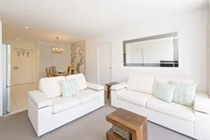 Image of The Edge 5 - Modern 2BR Apartment l WiFi l BBQ l Lrg Balcony