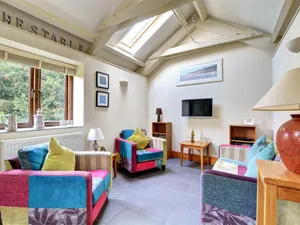 Image of Bright holiday home with pleasant garden and comfortable interior in Dunmere