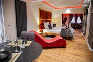 Image of exkl. romantisches SM Apartment Black Rose