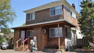Image of 425 Beach Dr